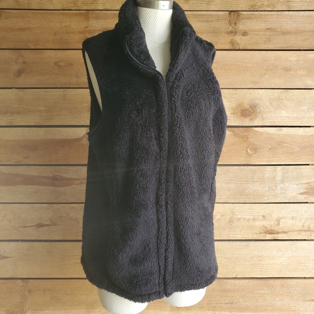🎉 Fuzzy Croft & Barrow vest